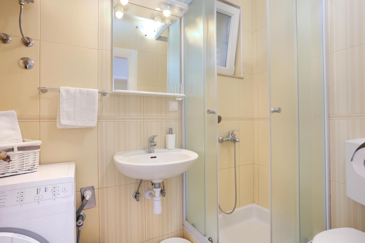 Apartments By The Sea Podgora, Makarska - 2594 Kültér fotó